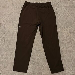Espresso Brown ALO Yoga Co-Op Cropped Tech Trousers